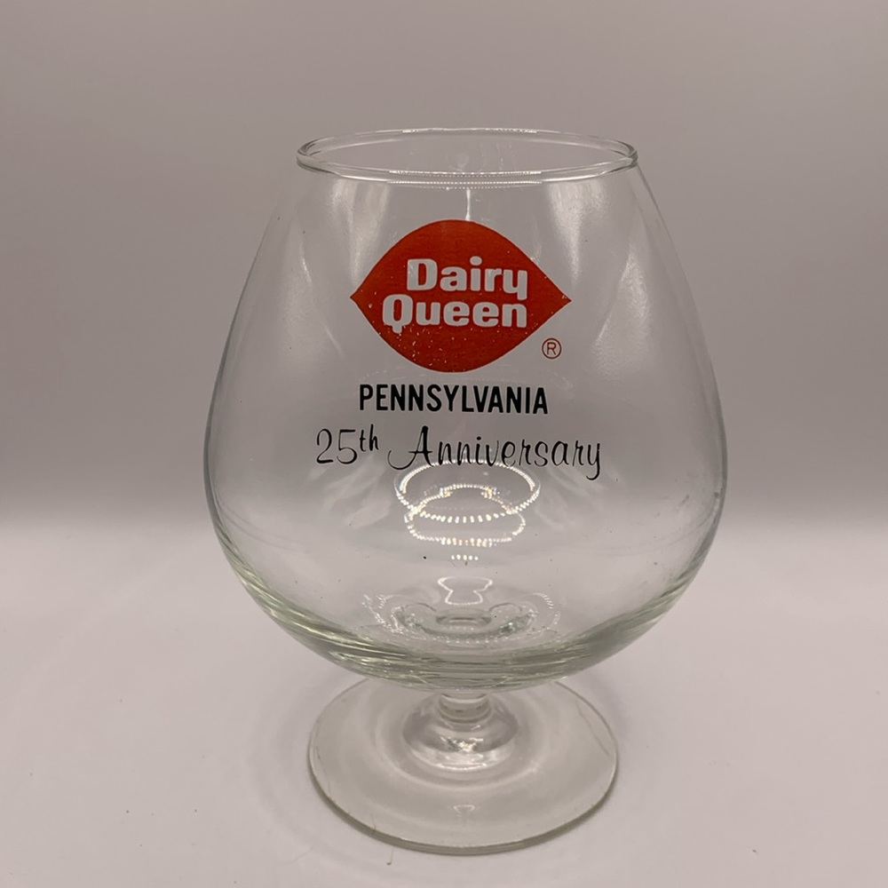 VINTAGE AD-ART 25th ANNIVERSARY DAIRY QUEEN-PENNSYLVANIA BRANDY SNIFTER 6 1/2”T